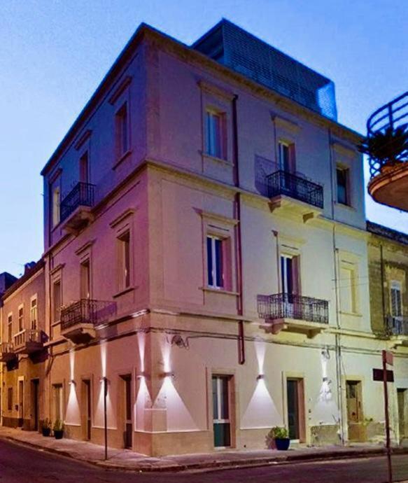 ليتشي Il Palazzotto Luxury Suites المظهر الخارجي الصورة